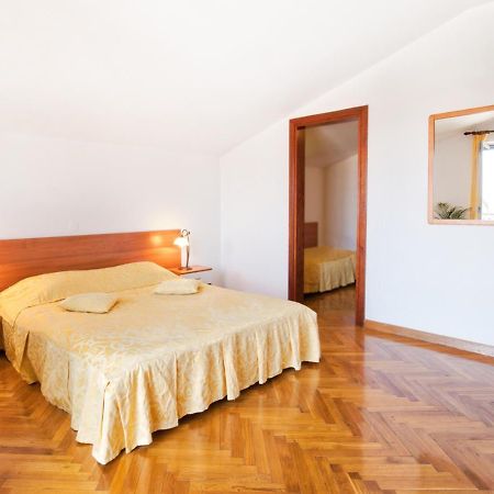 روفينج Villa Sveta Eufemija Bed End Breakfast I المظهر الخارجي الصورة
