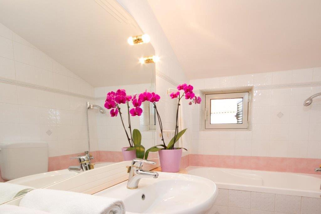 روفينج Villa Sveta Eufemija Bed End Breakfast I المظهر الخارجي الصورة