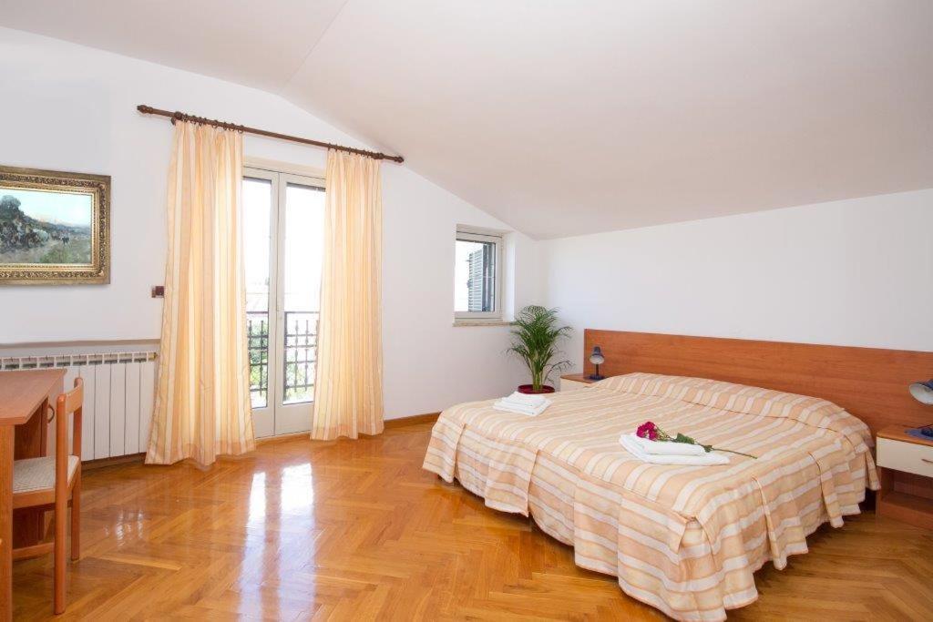 روفينج Villa Sveta Eufemija Bed End Breakfast I المظهر الخارجي الصورة