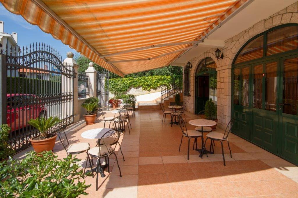 روفينج Villa Sveta Eufemija Bed End Breakfast I المظهر الخارجي الصورة