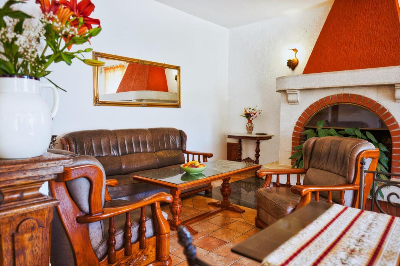 روفينج Villa Sveta Eufemija Bed End Breakfast I المظهر الخارجي الصورة
