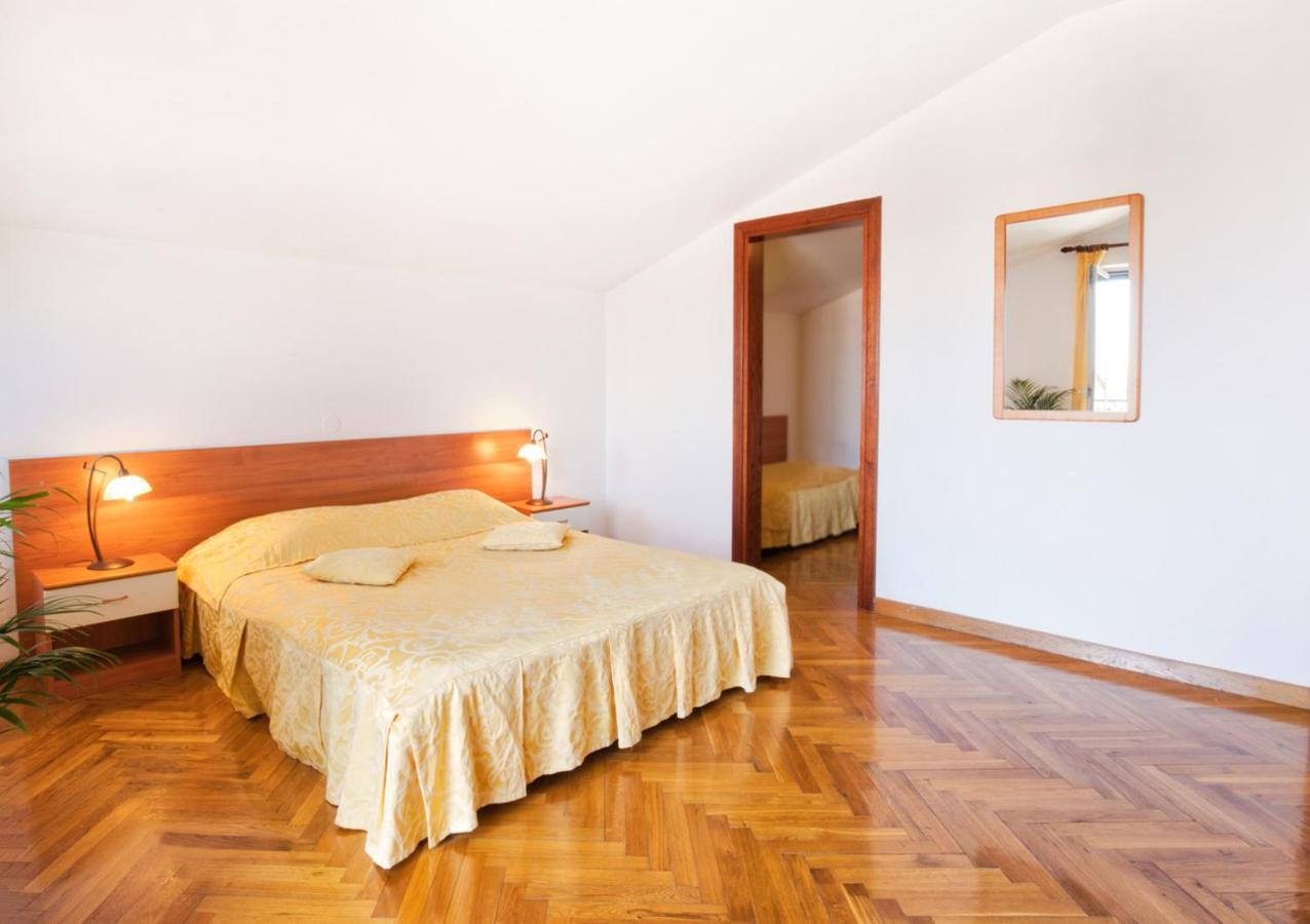 روفينج Villa Sveta Eufemija Bed End Breakfast I المظهر الخارجي الصورة