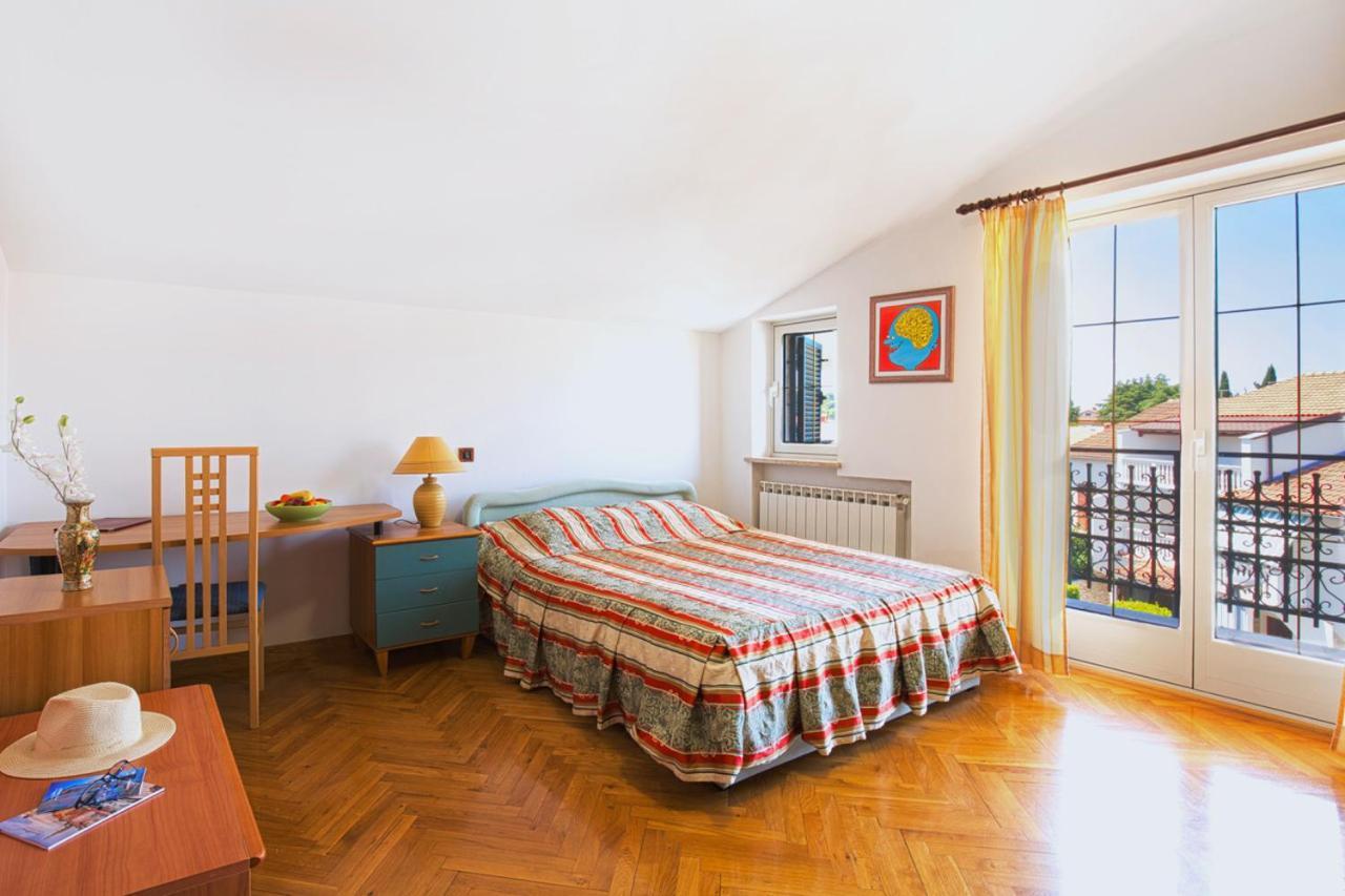 روفينج Villa Sveta Eufemija Bed End Breakfast I المظهر الخارجي الصورة