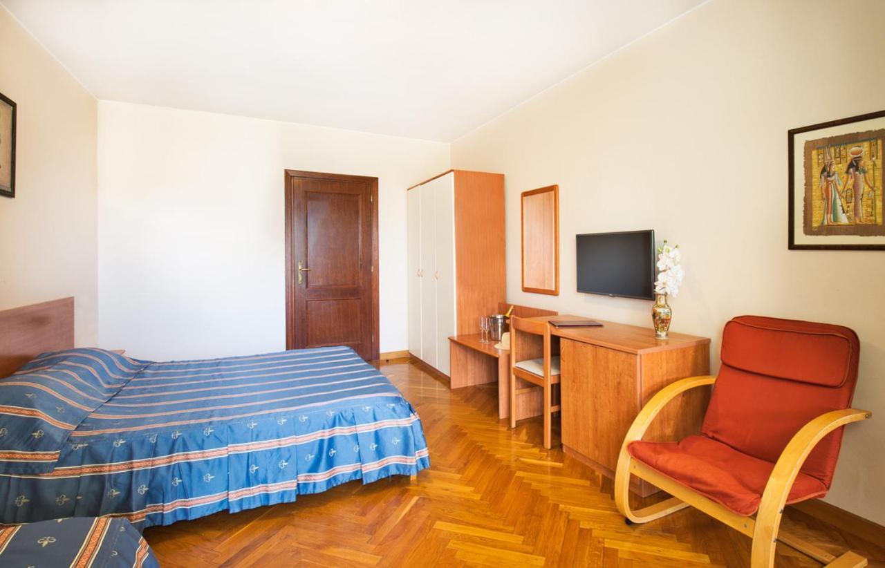روفينج Villa Sveta Eufemija Bed End Breakfast I المظهر الخارجي الصورة